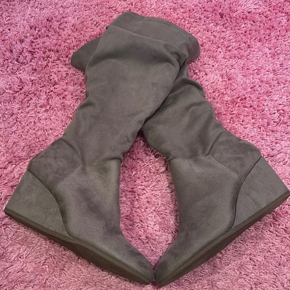 Kelly & Katie Maverique Wedge Knee High Boots Gray Size 10